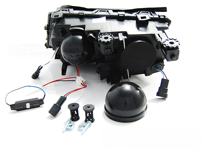 Esituled “AngelEyes Led Black” Bmw E46 01-05 sedaan / touring