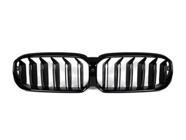 Iluvõre topeltribi neerud BMW G30 / G31 / F90 LCI (21-23), läikiv must