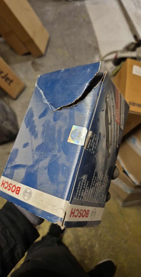 Piduriklotsid esisild BOSCH Bmw E39 E38 E53 0986494028 PAKENDI DEFEKT - Image 2