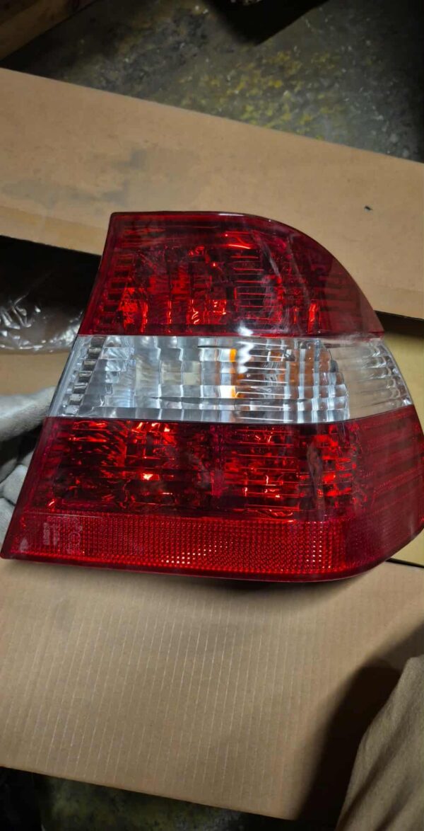 TAIL LIGHTS RED WHITE fits BMW 3 SERIES (E46) SEDAN (kopeeri) - Image 2